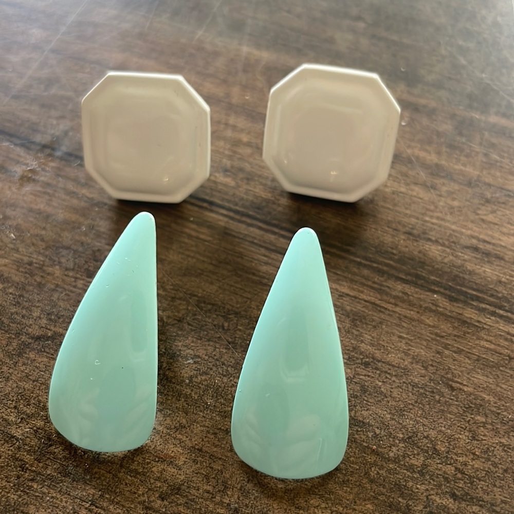 Set of super fun earrings! Lovely teal & white